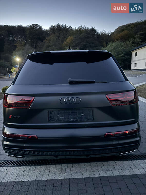 Внедорожник / Кроссовер Audi Q7 2018 в Мукачево
