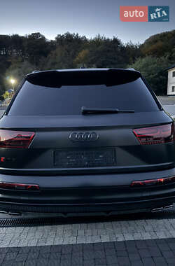 Внедорожник / Кроссовер Audi Q7 2018 в 