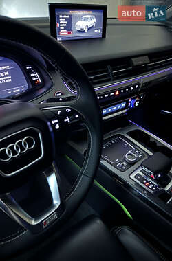 Внедорожник / Кроссовер Audi Q7 2018 в 