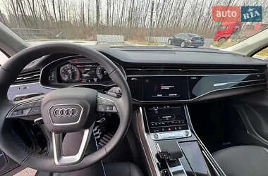 Позашляховик / Кросовер Audi Q7 2022 в 