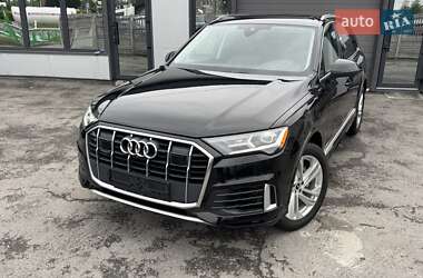 Позашляховик / Кросовер Audi Q7 2022 в 