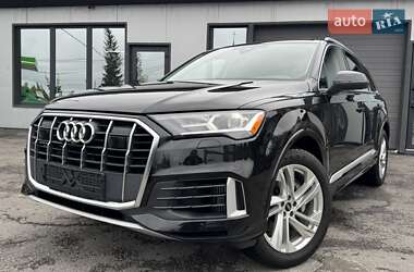 Позашляховик / Кросовер Audi Q7 2022 в 