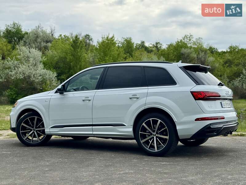 Внедорожник / Кроссовер Audi Q7 2022 в Днепре