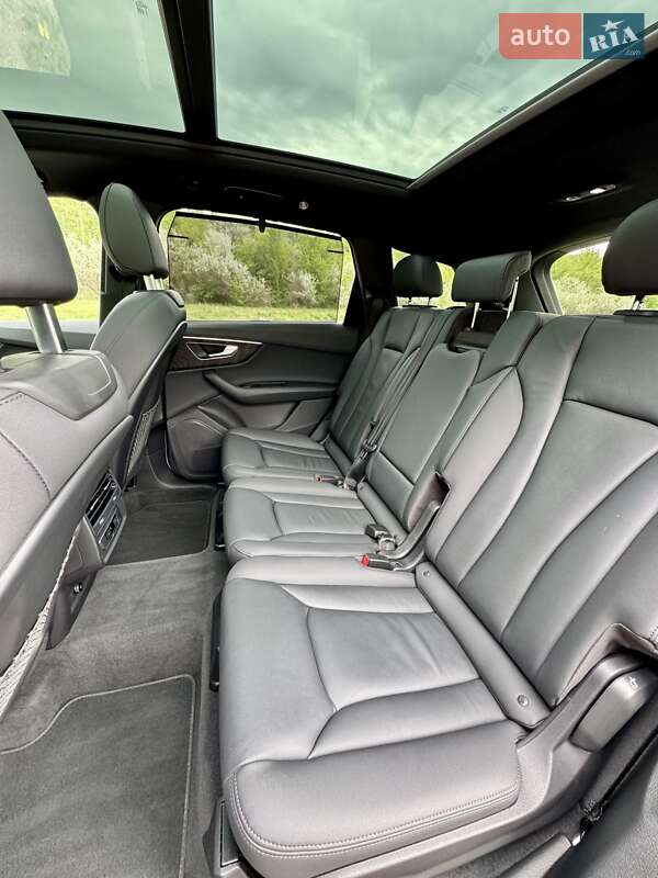 Внедорожник / Кроссовер Audi Q7 2022 в Днепре