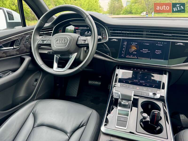 Внедорожник / Кроссовер Audi Q7 2022 в Днепре