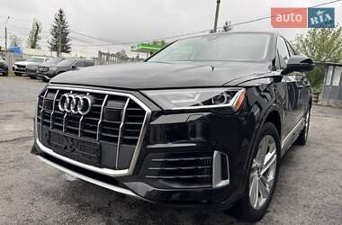 Позашляховик / Кросовер Audi Q7 2022 в 
