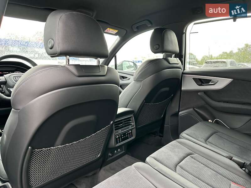 Внедорожник / Кроссовер Audi Q7 2025 в Киеве