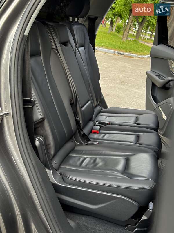 Внедорожник / Кроссовер Audi Q7 2019 в Обухове