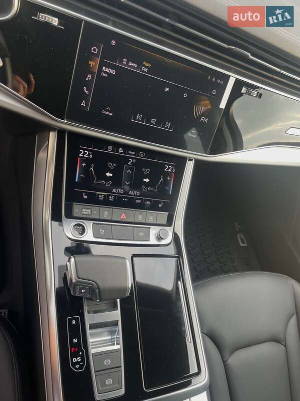 Позашляховик / Кросовер Audi Q7 2023 в Дніпрі фото 26 Позашляховик / Кросовер Audi Q7 2023 в Дніпрі