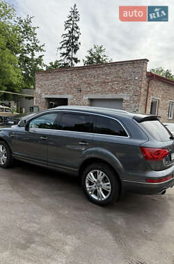 Внедорожник / Кроссовер Audi Q7 2012 в 