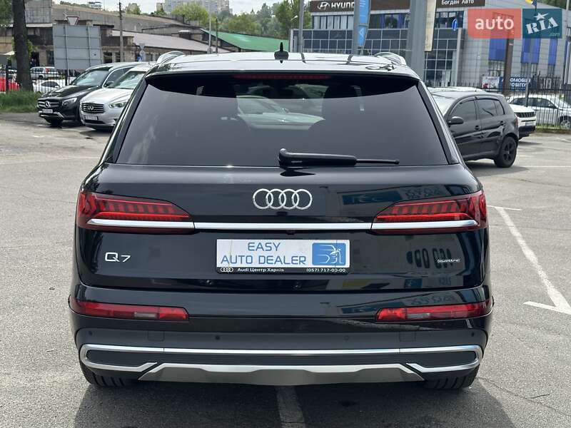 Внедорожник / Кроссовер Audi Q7 2020 в Киеве