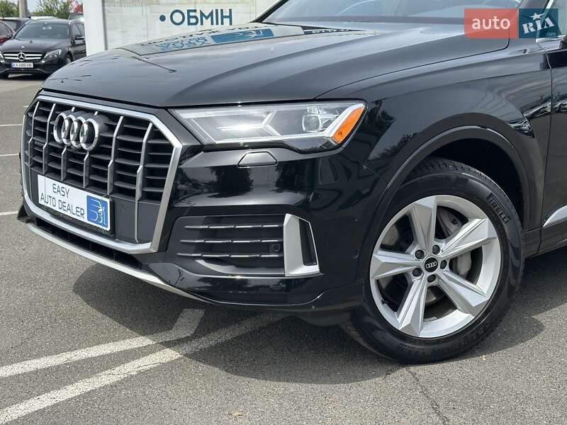 Внедорожник / Кроссовер Audi Q7 2020 в Киеве