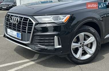 Внедорожник / Кроссовер Audi Q7 2020 в 