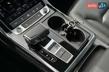 Внедорожник / Кроссовер Audi Q7 2020 в 
