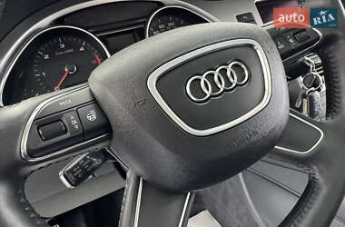 Позашляховик / Кросовер Audi Q7 2013 в 