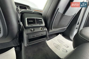 Позашляховик / Кросовер Audi Q7 2013 в 