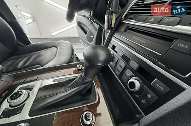 Позашляховик / Кросовер Audi Q7 2013 в 