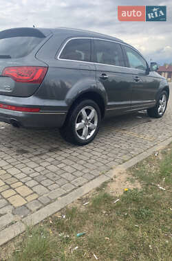 Позашляховик / Кросовер Audi Q7 2013 в 
