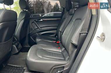 Внедорожник / Кроссовер Audi Q7 2014 в 