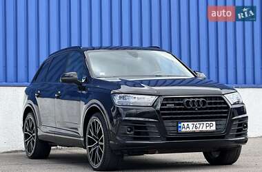 Внедорожник / Кроссовер Audi Q7 2016 в 
