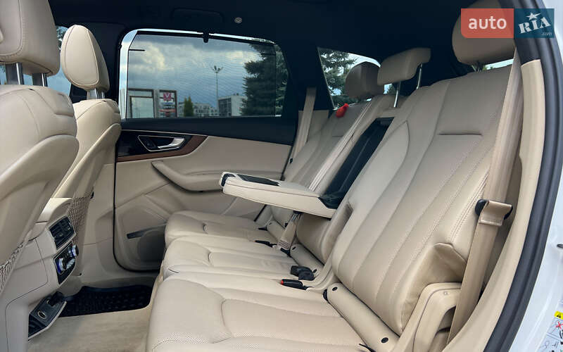 Внедорожник / Кроссовер Audi Q7 2016 в Львове