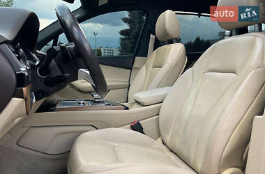 Внедорожник / Кроссовер Audi Q7 2016 в 