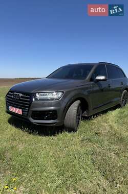 Внедорожник / Кроссовер Audi Q7 2018 в 