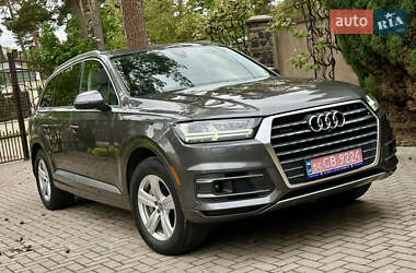 Внедорожник / Кроссовер Audi Q7 2018 в 