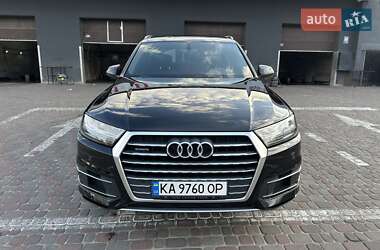 Внедорожник / Кроссовер Audi Q7 2017 в 