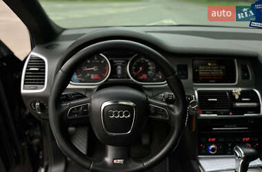 Внедорожник / Кроссовер Audi Q7 2010 в 