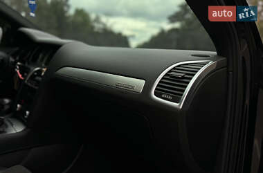 Внедорожник / Кроссовер Audi Q7 2010 в 