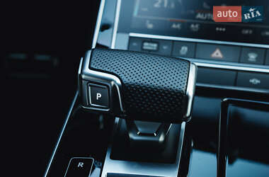 Внедорожник / Кроссовер Audi Q7 2020 в 