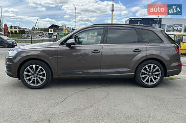 Позашляховик / Кросовер Audi Q7 2017 в 