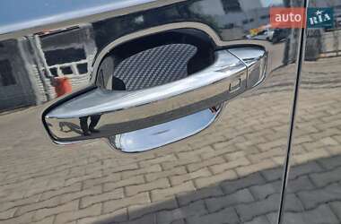 Позашляховик / Кросовер Audi Q7 2021 в 
