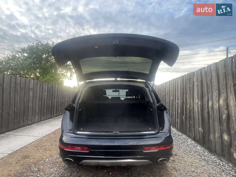 Внедорожник / Кроссовер Audi Q7 2006 в Прилуках