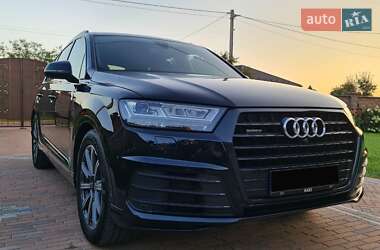 Внедорожник / Кроссовер Audi Q7 2017 в 