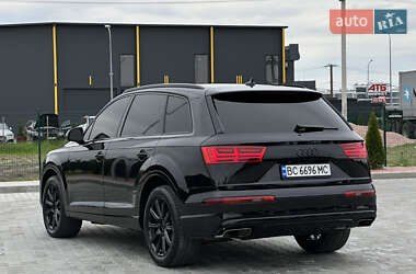Внедорожник / Кроссовер Audi Q7 2016 в 