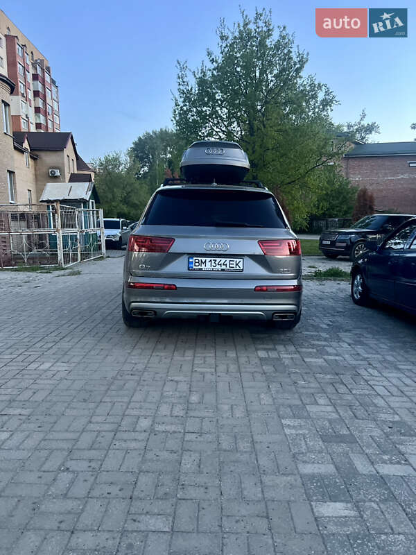 Внедорожник / Кроссовер Audi Q7 2015 в Сумах