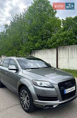 Внедорожник / Кроссовер Audi Q7 2011 в 