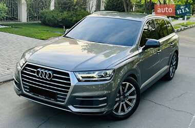 Позашляховик / Кросовер Audi Q7 2016 в Одесі