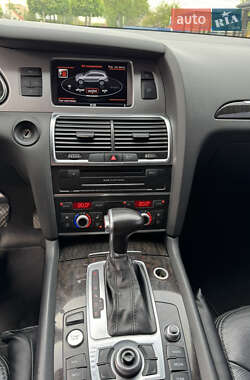 Внедорожник / Кроссовер Audi Q7 2012 в 