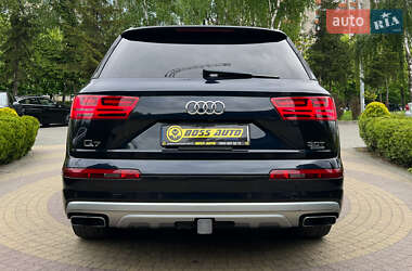 Позашляховик / Кросовер Audi Q7 2016 в 