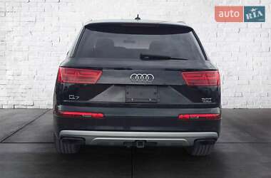 Позашляховик / Кросовер Audi Q7 2017 в 