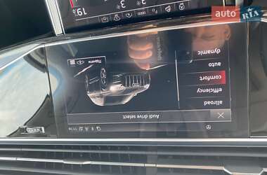 Внедорожник / Кроссовер Audi Q7 2021 в 