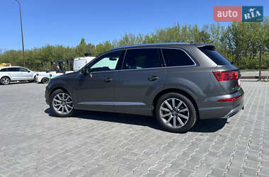 Внедорожник / Кроссовер Audi Q7 2018 в 