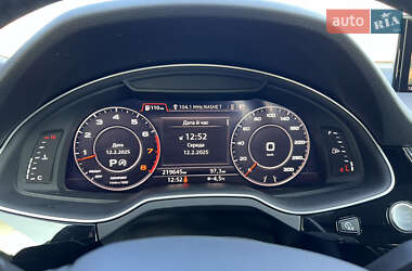 Внедорожник / Кроссовер Audi Q7 2018 в 
