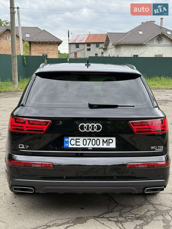 Позашляховик / Кросовер Audi Q7 2019 в Чернівцях