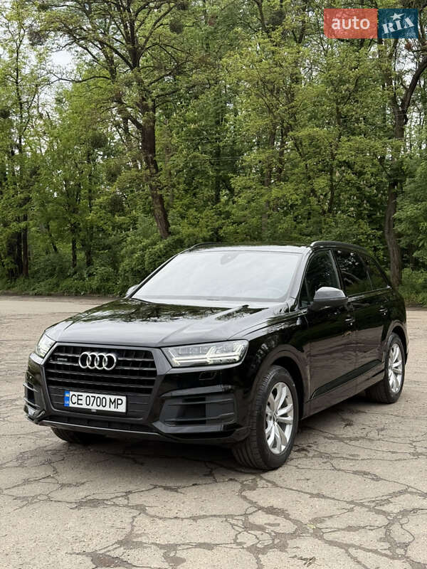 Позашляховик / Кросовер Audi Q7 2019 в Чернівцях