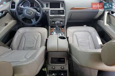 Внедорожник / Кроссовер Audi Q7 2015 в 
