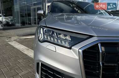 Внедорожник / Кроссовер Audi Q7 2020 в 